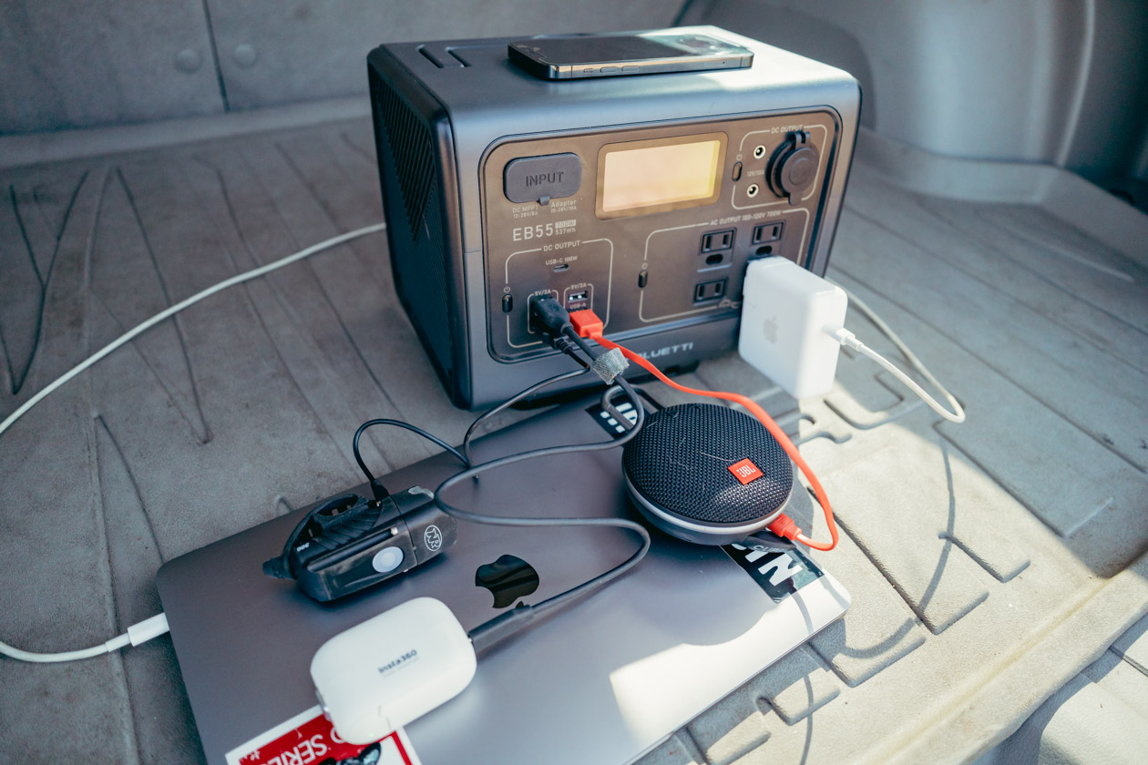 découvrez le générateur bluetti eb55, une station d’énergie portable idéale pour le camping, les urgences et les activités extérieures. profitez d’une alimentation fiable, compacte et performante pour tous vos appareils électriques.