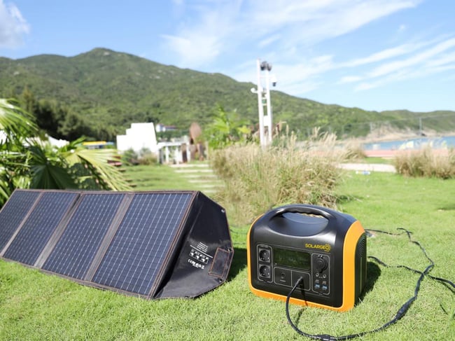 découvrez le générateur solaire 99wh, une solution portable et écologique pour recharger vos appareils lors de vos déplacements, activités en plein air ou situations d'urgence. compact, puissant et facile à utiliser.
